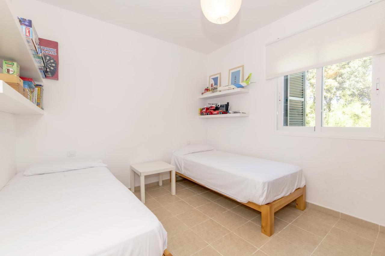 Biniancolla Ginesta Villa Bagian luar foto